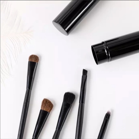 NEW 5 Eye Make-Up Brushes in Black Metal Travel Cylinder - Picture 5 of 12